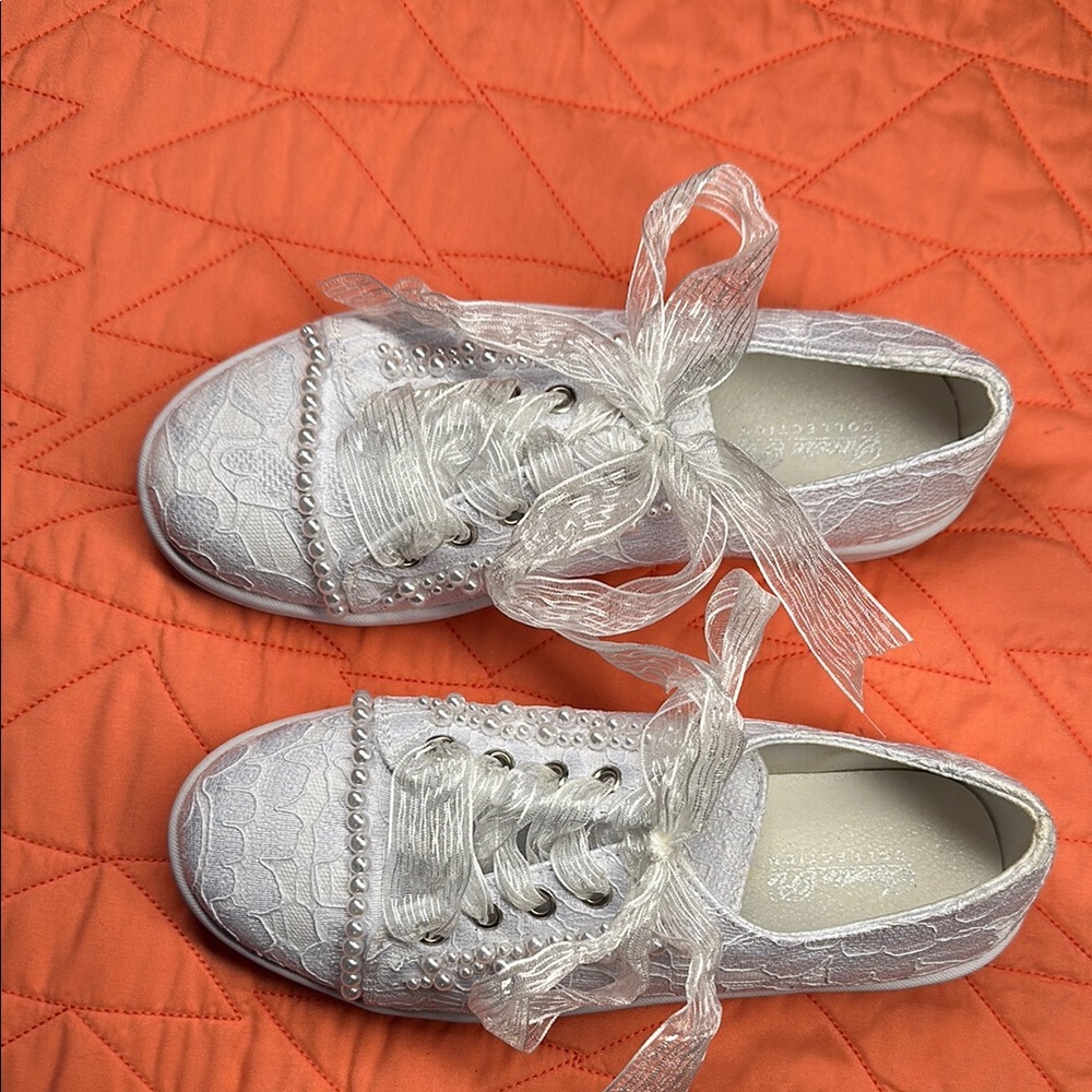 Elegant White Lace Sneakers with Ribbon Laces